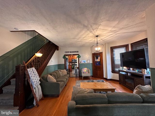 4014 ASHBURNER ST, Philadelphia, PA 19136