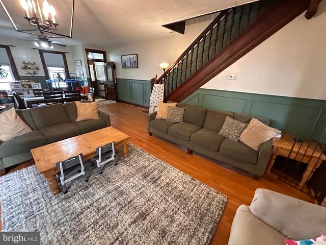 4014 ASHBURNER ST, Philadelphia, PA 19136