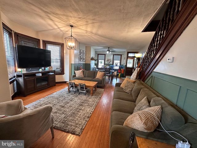 4014 ASHBURNER ST, Philadelphia, PA 19136