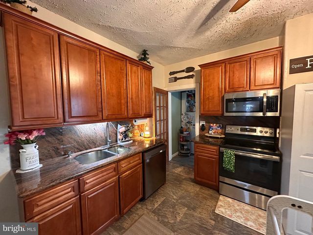 4014 ASHBURNER ST, Philadelphia, PA 19136