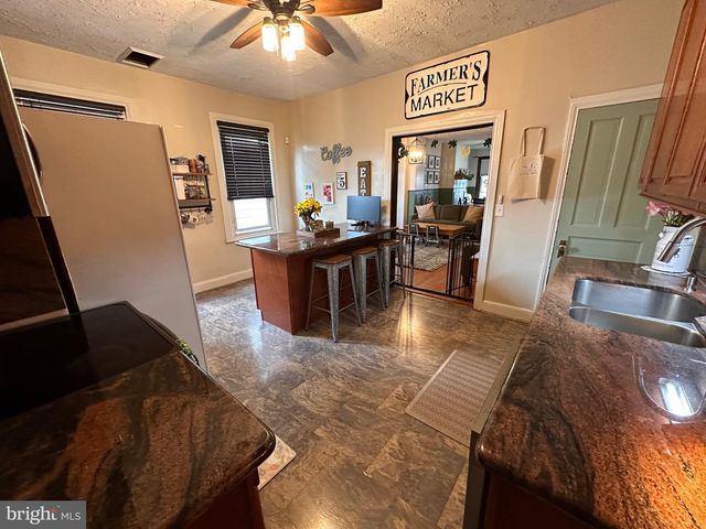 4014 ASHBURNER ST, Philadelphia, PA 19136