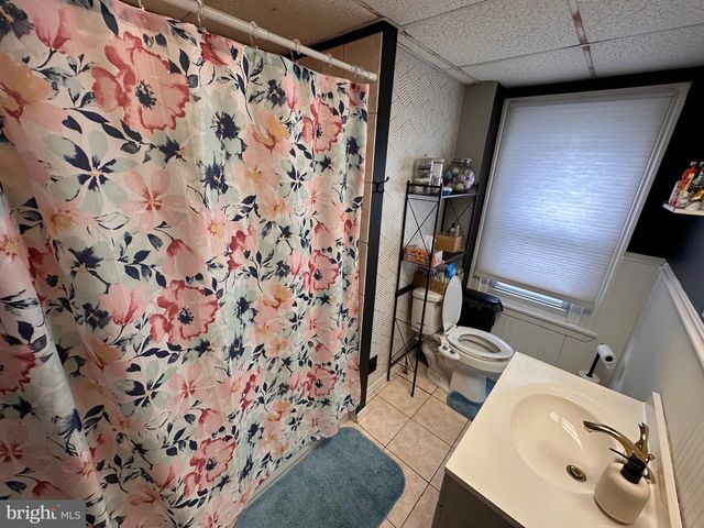 4014 ASHBURNER ST, Philadelphia, PA 19136