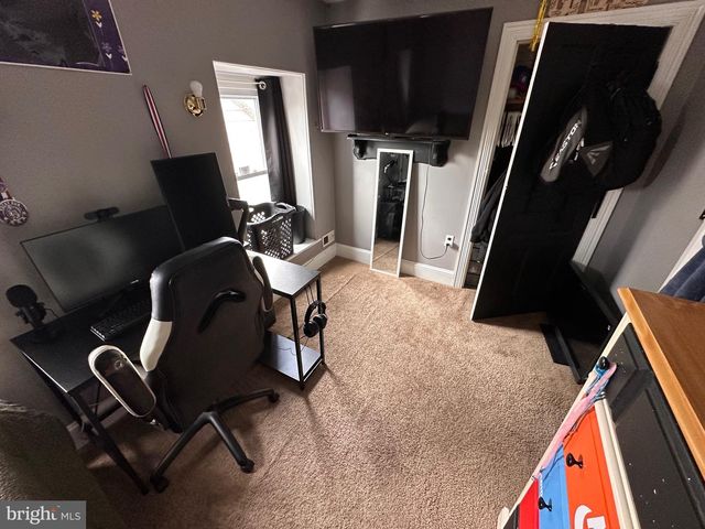 4014 ASHBURNER ST, Philadelphia, PA 19136