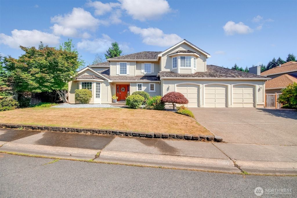 101 Eagle Ridge Drive E, Puyallup, WA 98374