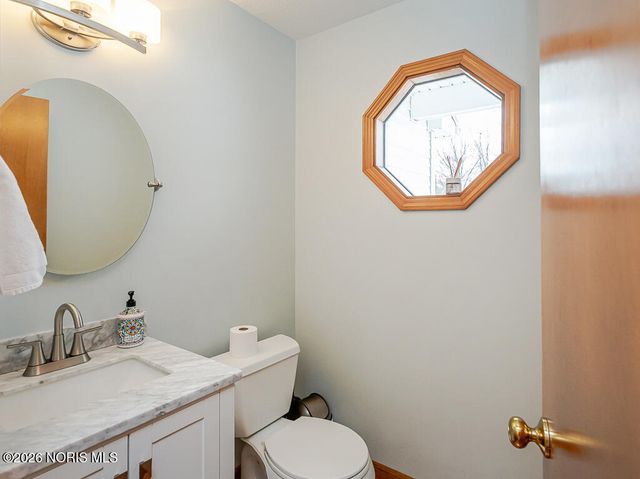 8241 Bucks Run Court, Toledo, OH 43617