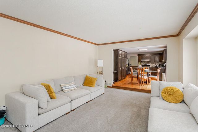 8241 Bucks Run Court, Toledo, OH 43617