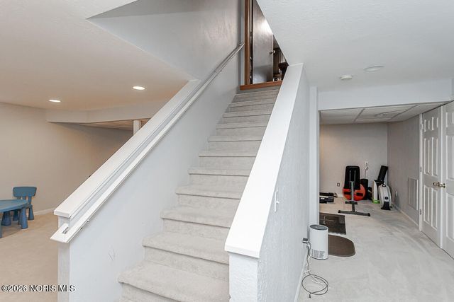 8241 Bucks Run Court, Toledo, OH 43617