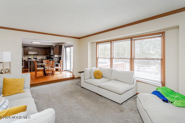 8241 Bucks Run Court, Toledo, OH 43617