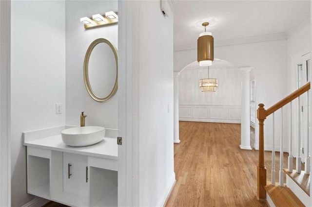 1711 Summit Glen Lane, Atlanta, GA 30329