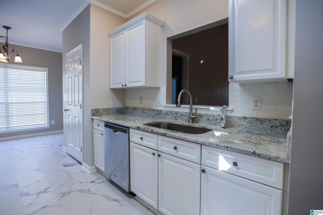 668 FOREST LAKES DRIVE, Sterrett, AL 35147