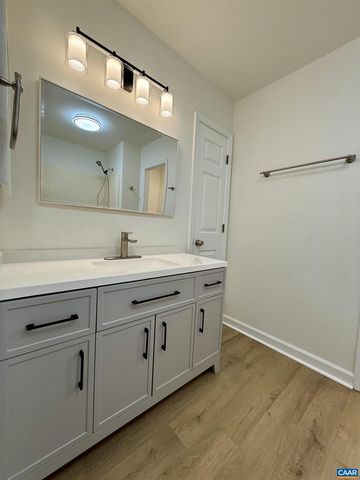 1026 HIGHLANDS DR, Charlottesville, VA 22901