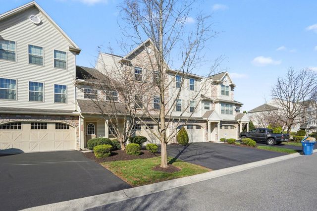 1804 VISTA DR, Mechanicsburg, PA 17055