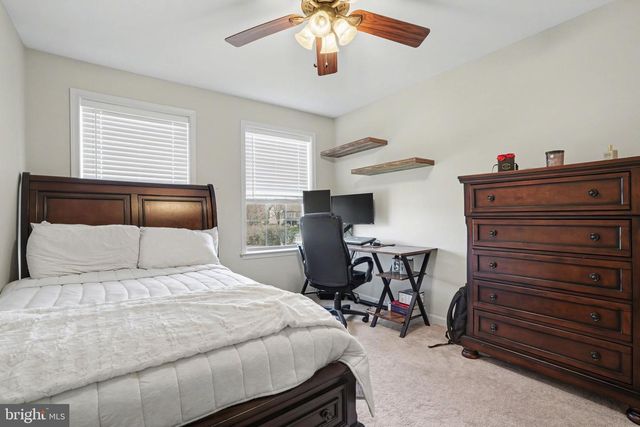 1804 VISTA DR, Mechanicsburg, PA 17055