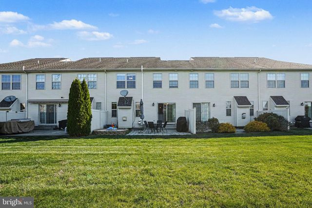 1804 VISTA DR, Mechanicsburg, PA 17055