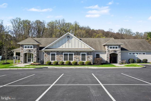 1804 VISTA DR, Mechanicsburg, PA 17055