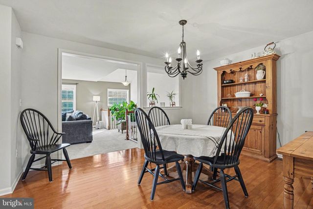 1804 VISTA DR, Mechanicsburg, PA 17055