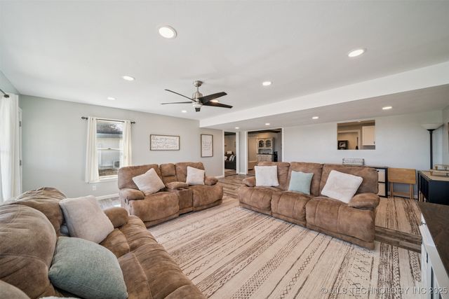 908 Lou Allard Drive, Drumright, OK 74030