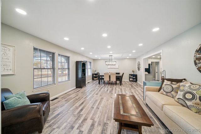 908 Lou Allard Drive, Drumright, OK 74030