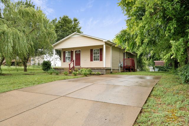 303 15th Ave, W, Springfield, TN 37172
