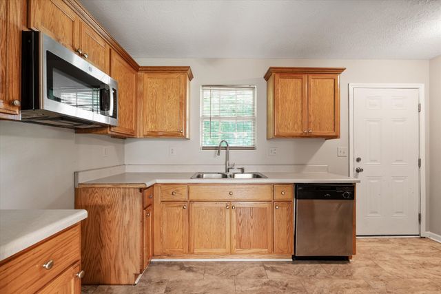 303 15th Ave, W, Springfield, TN 37172