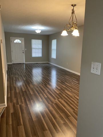 303 15th Ave, W, Springfield, TN 37172