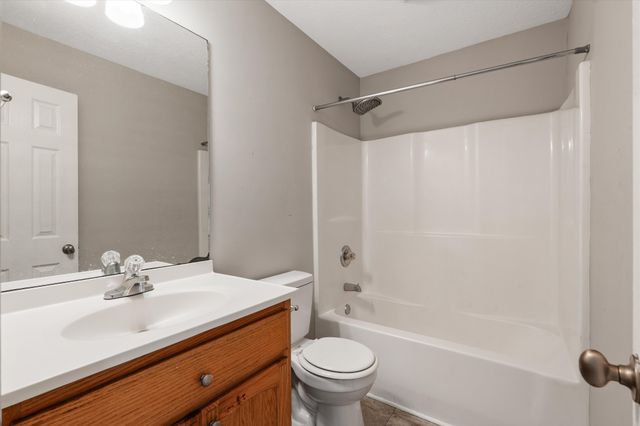 303 15th Ave, W, Springfield, TN 37172