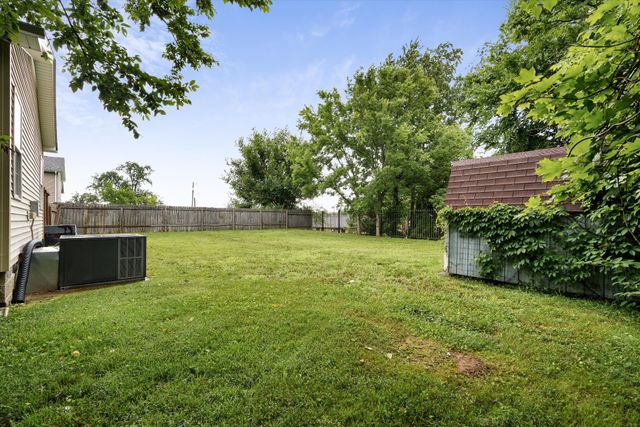 303 15th Ave, W, Springfield, TN 37172