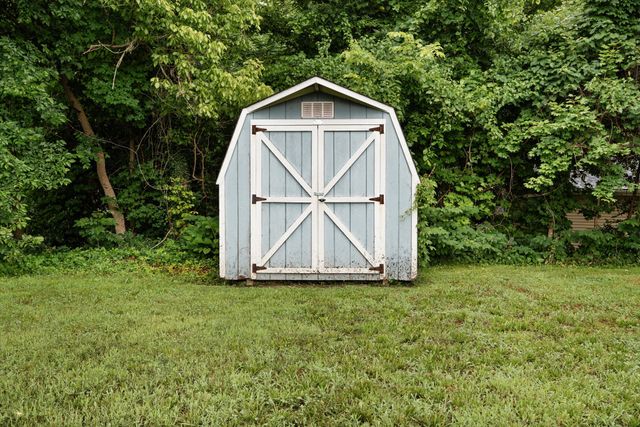 303 15th Ave, W, Springfield, TN 37172