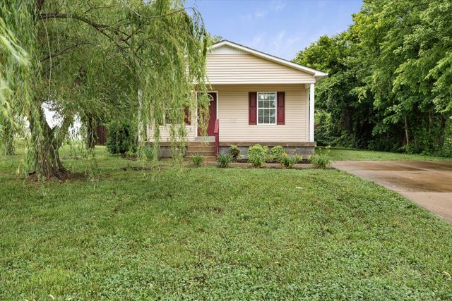 303 15th Ave, W, Springfield, TN 37172