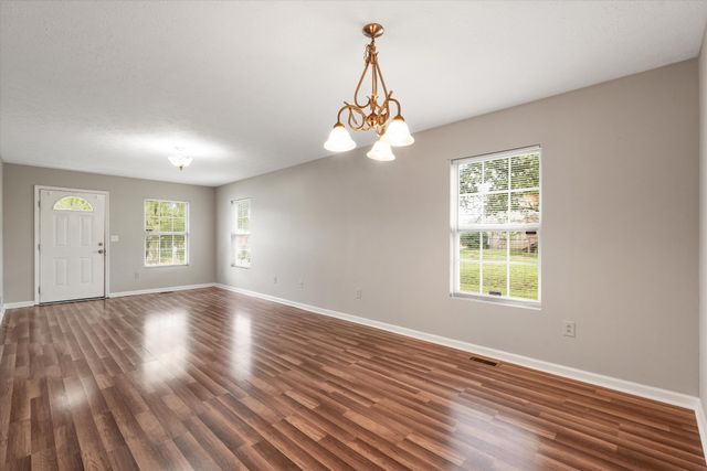 303 15th Ave, W, Springfield, TN 37172