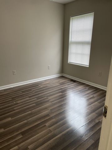 303 15th Ave, W, Springfield, TN 37172