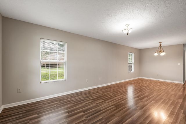 303 15th Ave, W, Springfield, TN 37172