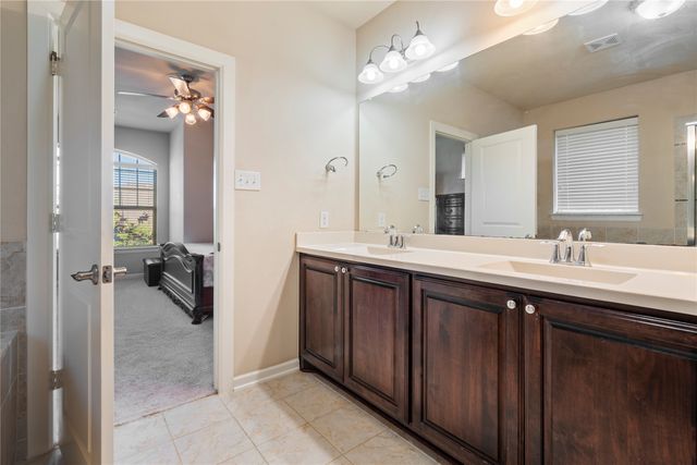1016 Lone Ivory Trail, Arlington, TX 76005