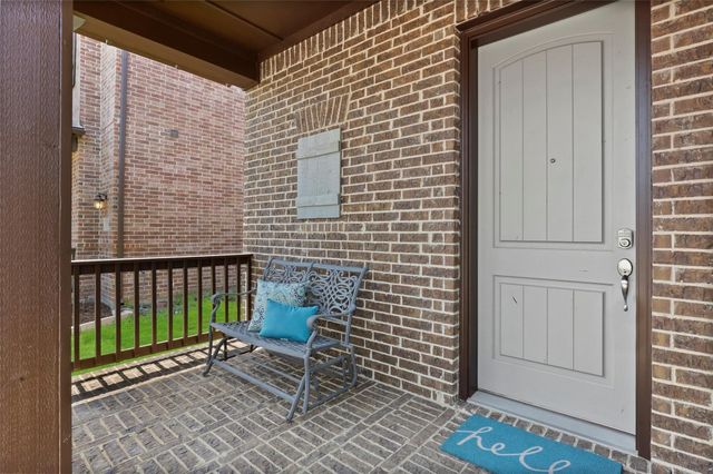 1016 Lone Ivory Trail, Arlington, TX 76005