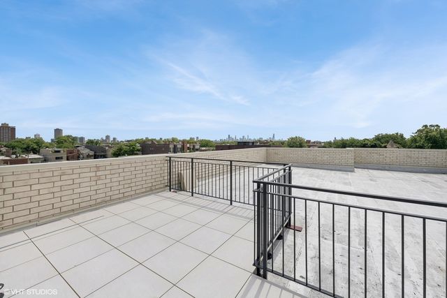 1615 W Irving Park Road 3N, Chicago, IL 60613