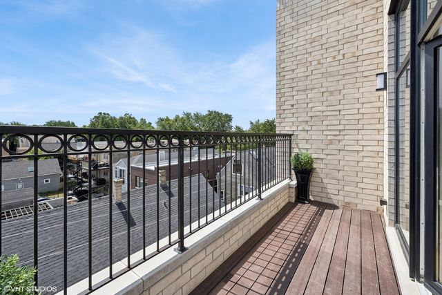 1615 W Irving Park Road 3N, Chicago, IL 60613