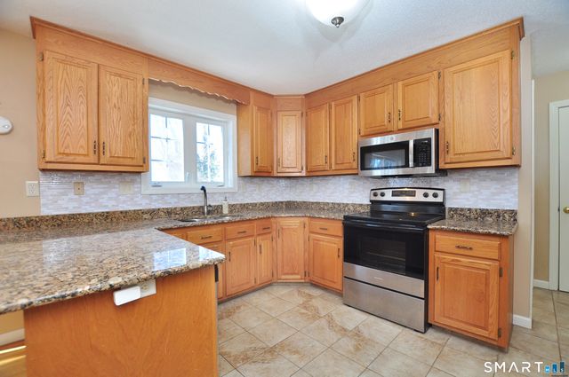 3 Inwood Lane, Farmington, CT 06032