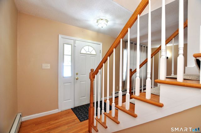 3 Inwood Lane, Farmington, CT 06032