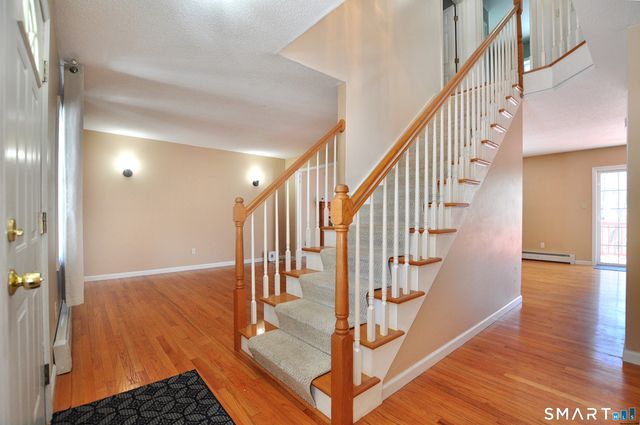 3 Inwood Lane, Farmington, CT 06032