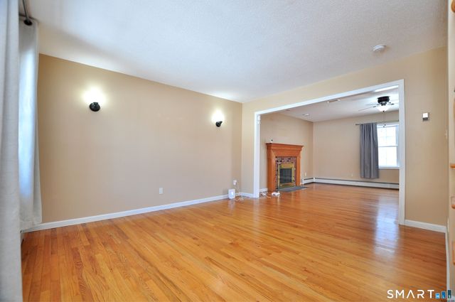 3 Inwood Lane, Farmington, CT 06032