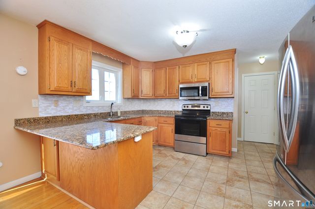 3 Inwood Lane, Farmington, CT 06032