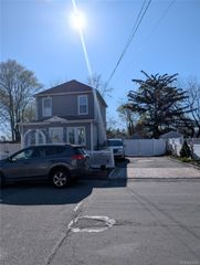 42 3rd Avenue, Huntington Station, NY 11746