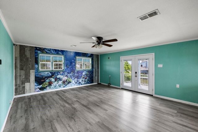 7210 Beau Terre Street, Hitchcock, TX 77563