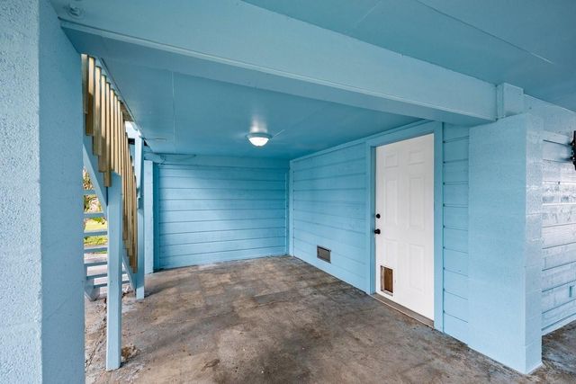 7210 Beau Terre Street, Hitchcock, TX 77563