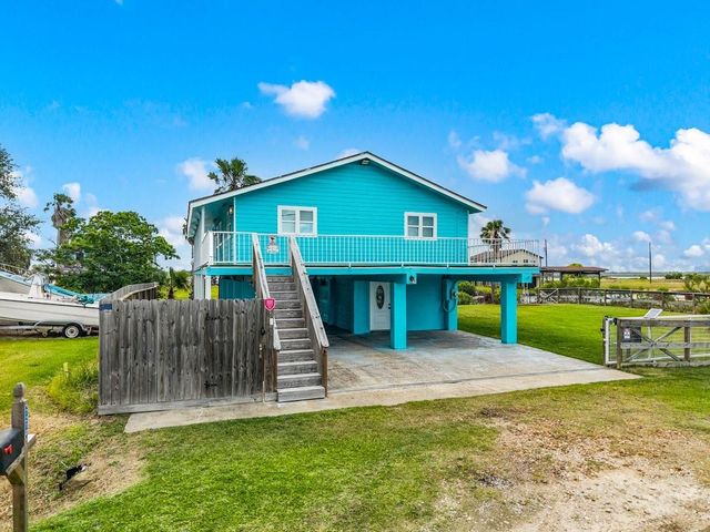 7210 Beau Terre Street, Hitchcock, TX 77563