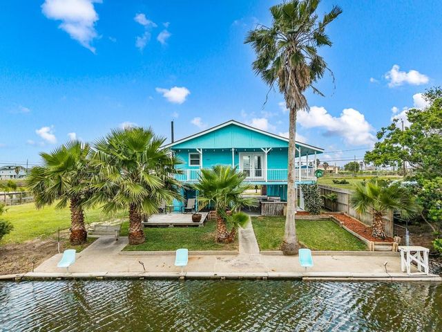 7210 Beau Terre Street, Hitchcock, TX 77563