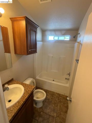 14831 Bancroft Ave., San Leandro, CA 94578