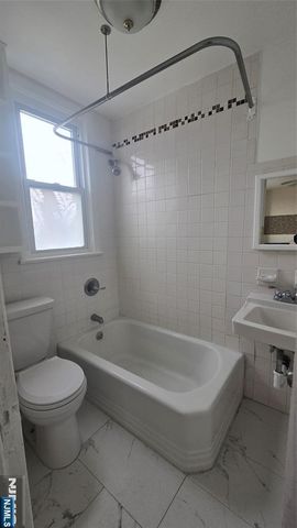 395 Lanza Avenue 6, Garfield, NJ 07026