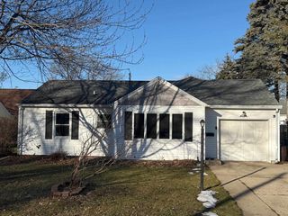 397 GARDNERS ROW STREET, Appleton, WI 54915