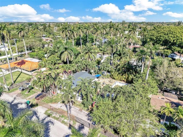 1025 NE 84th St, Miami, FL 33138